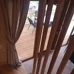 Tatil Evi Pod Limbami V *